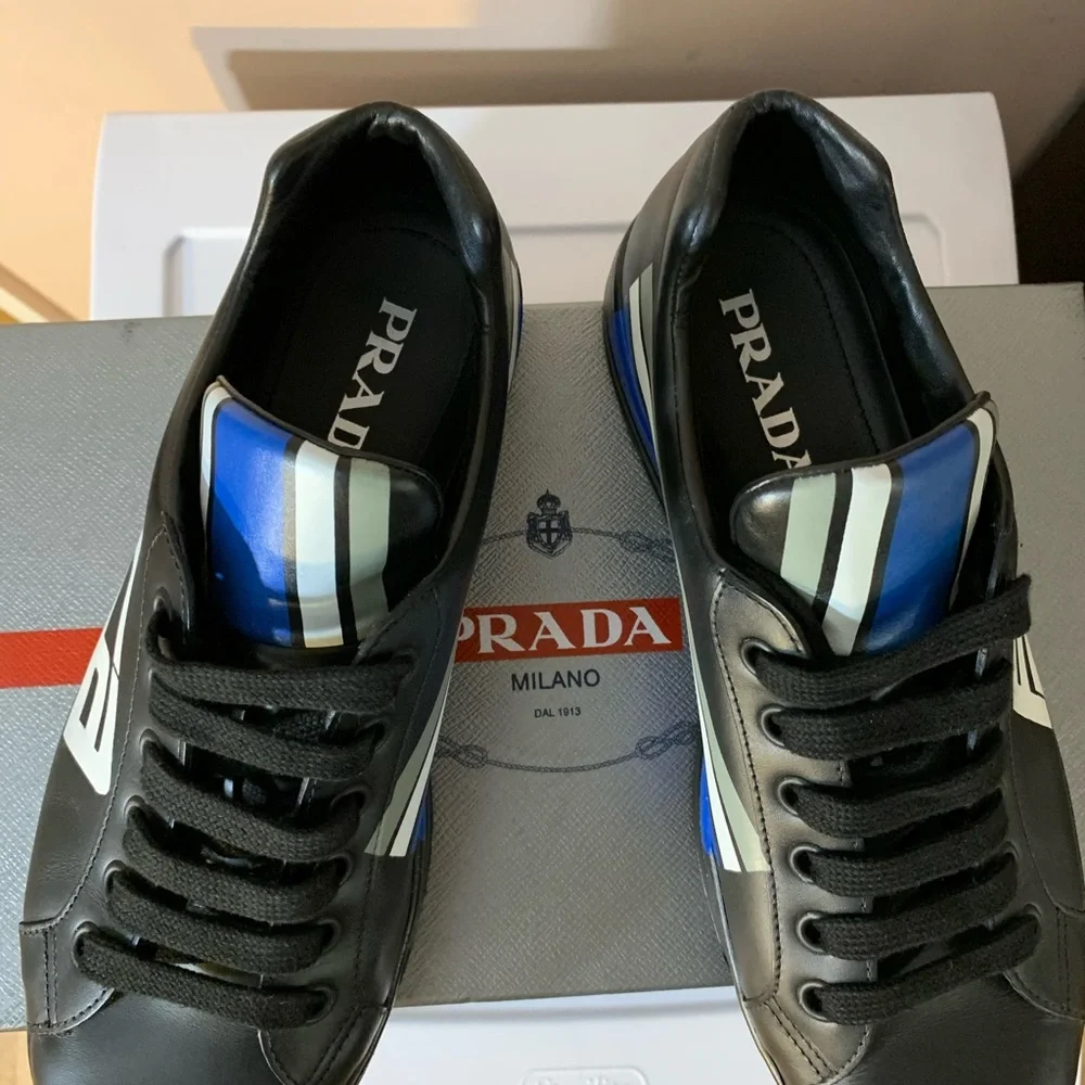 Prada low top logo sneakers. Size 9 US (7,5 Prada) - Picture 6 of 7
